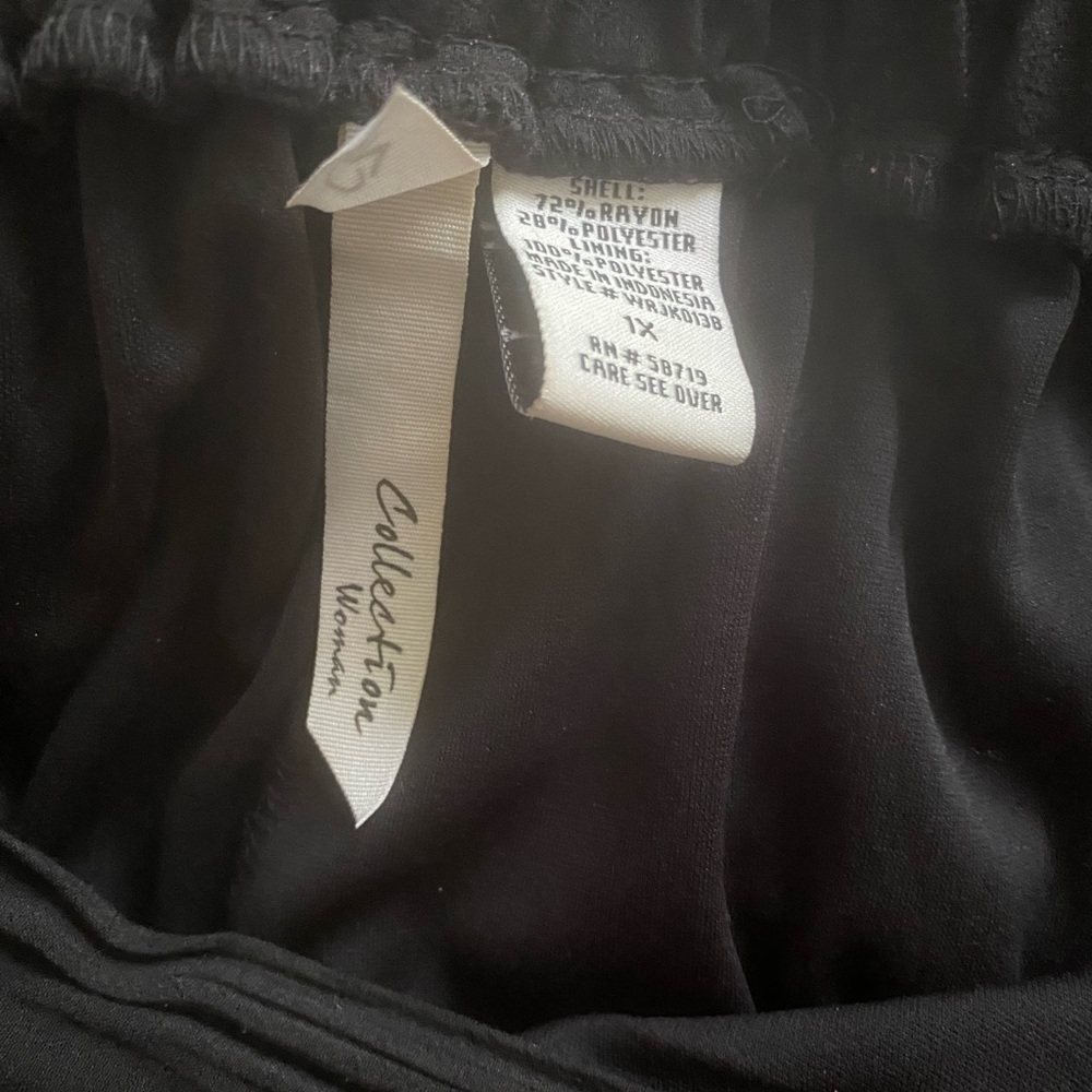 Black wrap skirt - size 1X - Picture 2 of 11